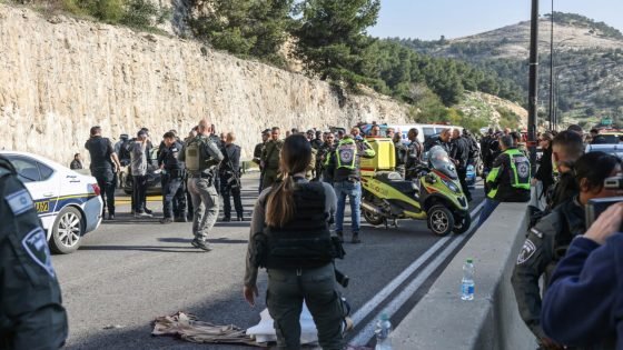 قتيل وخمسة جرحى في إطلاق نار نفذه فلسطينيون بالقرب من القدس “صدى الخبر”