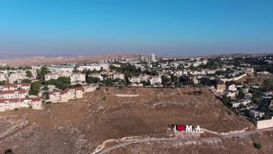 وزير المالية الإسرائيلي يتعهد بمواصلة توسيع المستوطنات في الضفة الغربية المحتلة “صدى الخبر”