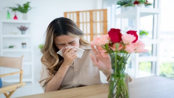 لماذا لا ينبغي تغطية الأنف باليد عند العطس؟ “صدى الخبر”