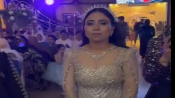 «كيد النسا» شقيقة شاب تخطف الأنظار من عروسته في حفل زفافه (فيديو) صدى الخبر