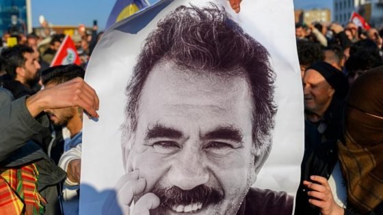 من هو عبد الله أوجلان زعيم حزب العمال الكردستاني؟ “صدى الخبر”