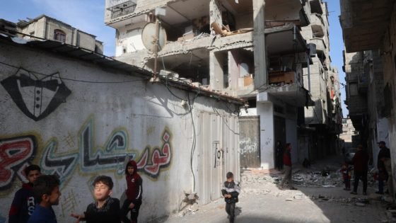 إسرائيل تهدد بالاستيلاء على أراضٍ في غزة وحماس تحذر من عودة الرهائن "في توابيت" في حال استخدام القوة “صدى الخبر”