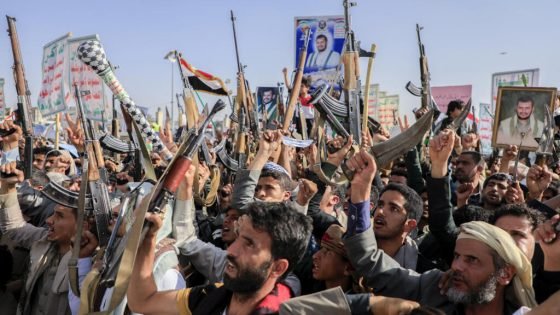 اليمن: الحوثيون يعلنون مسؤوليتهم عن ثالث هجوم على حاملة طائرات أمريكية بالبحر الأحمر خلال 48 ساعة “صدى الخبر”