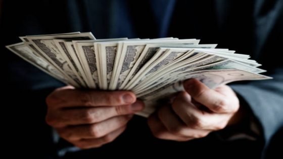 ماذا تترقب سوق الأسهم هذا الأسبوع في ظل التقلبات السياسية الحادة؟ “صدى الخبر”