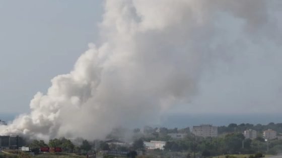 سحابة كلور سامة تغطي منطقة واسعة قرب برشلونة.. وتحبس 160 ألف شخص “صدى الخبر”