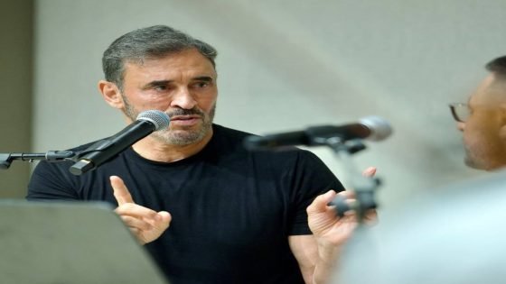 والله ما مسوي شي”.. كاظم الساهر يرد بعفويته على ضجة “اللوك الجديد” “صدى الخبر