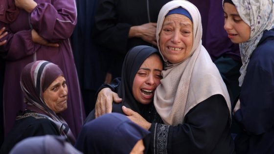 مقتل 23 فلسطينيا جراء غارات إسرائيلية على قطاع غزة وسط تفاقم الأوضاع الإنسانية “صدى الخبر”