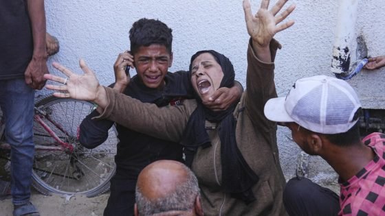 غزة: مقتل 43 فلسطينيا بنيران القوات الإسرائيلية معظمهم كان ينتظر المساعدات “صدى الخبر”