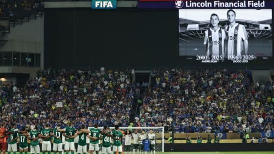 دقيقة صمت وتأثر من لاعبي البرتغال لذكرى زميلهم الراحل ديوغو جوتا في كأس العالم للأندية “صدى الخبر”