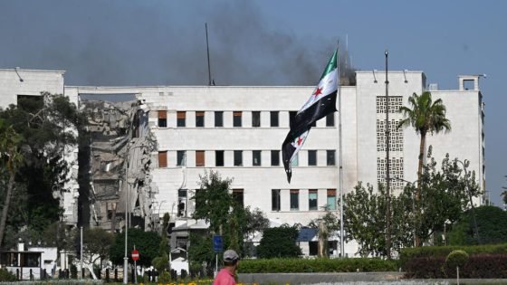 مباشر: ضربات إسرائيلية في دمشق وارتفاع حصيلة أعمال العنف في جنوب سوريا إلى أكثر من 300 قتيل “صدى الخبر”