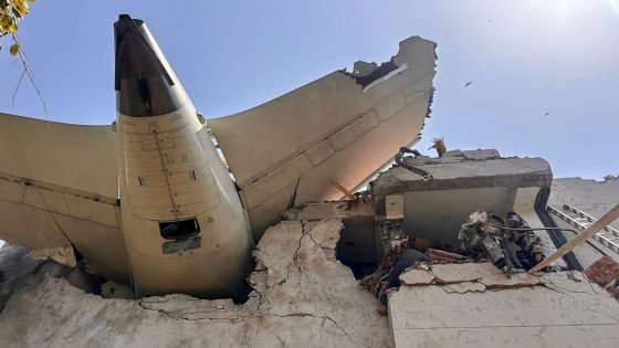بنجلاديش.. ارتفاع حصيلة ضحايا تحطم طائرة عسكرية إلى 27 شخصًا “صدى الخبر”