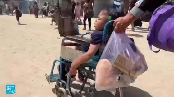 في قطاع غزة الناس تموت جوعا ومعاناة الأطفال ذوي الإعاقة تتضاعف بلا مأوى ولا غذاء “صدى الخبر”