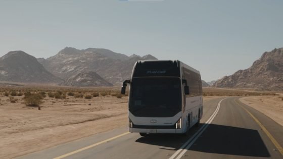 فيديو.. نجاح أول تجربة عالمية لحافلة تعمل بالهيدروجين في نيوم “صدى الخبر”