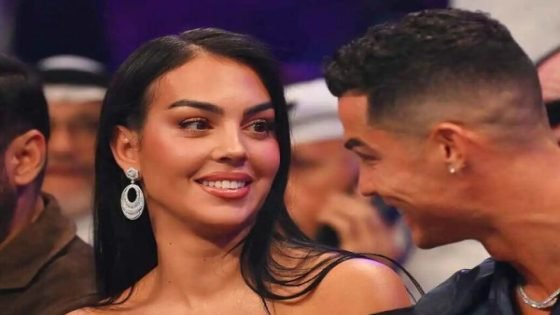 إعلامي سعودي يهدي رونالدو “ناقة” احتفالاً بخطوبته لجورجينا (فيديو) “صدى الخبر”
