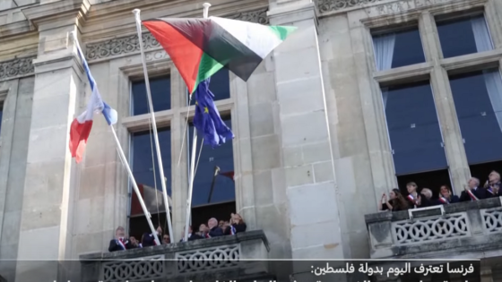 فرنسا: رفع العلم الفلسطيني على بلدية سان دوني قرب باريس “صدى الخبر”
